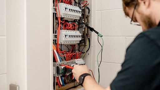 Expert Electricians Royal Oak